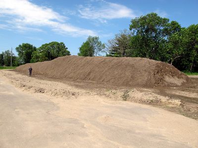 austin_snowpile_jun2_2.jpg