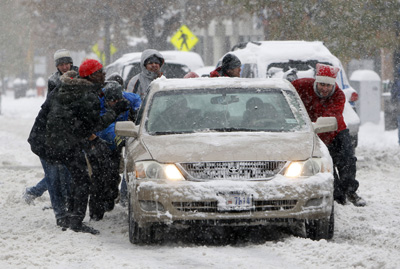 snow_pushing_car.jpg